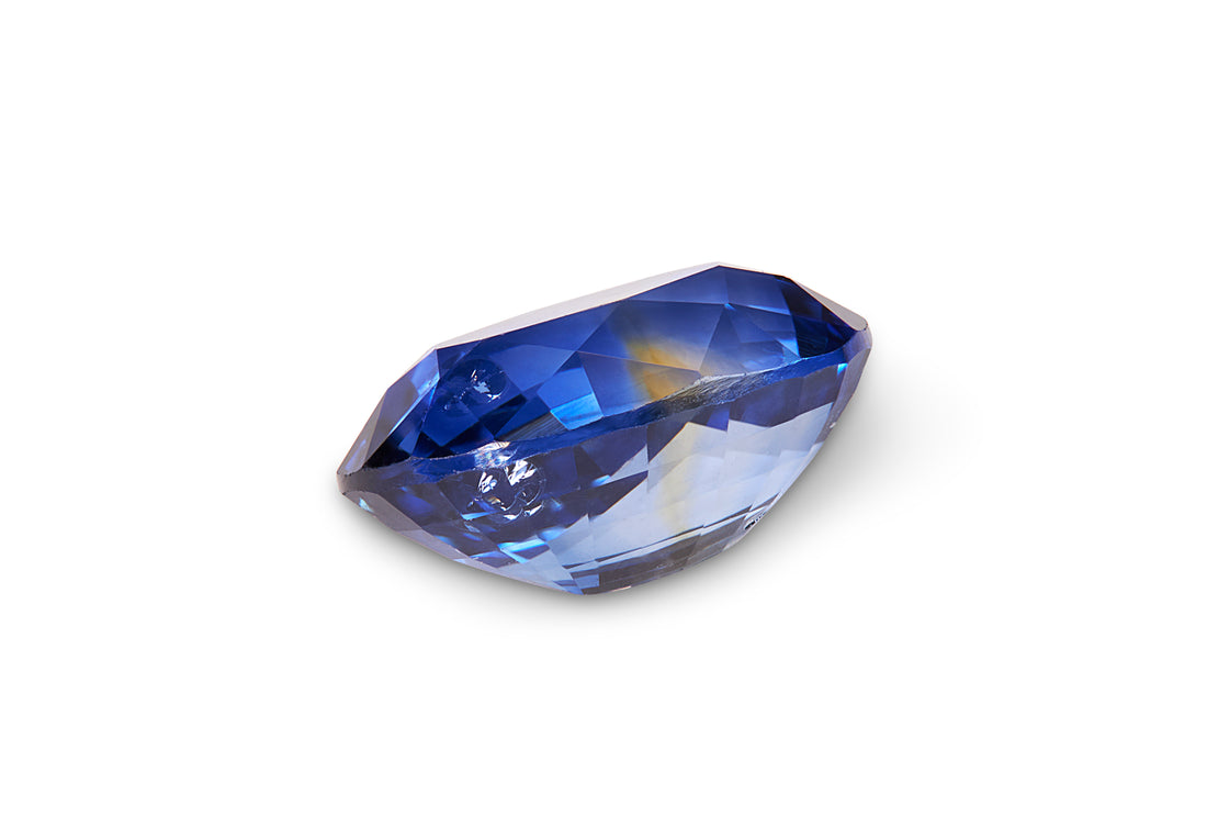 1.07ct Cornflower Blue Sapphire with Yellow Streak Oval Cut Sri Lanka Origin