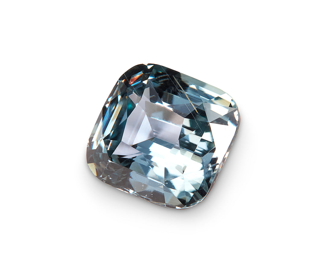 GIA certified unheated 4.23ct Bluish Violet Sapphire from Madagascar