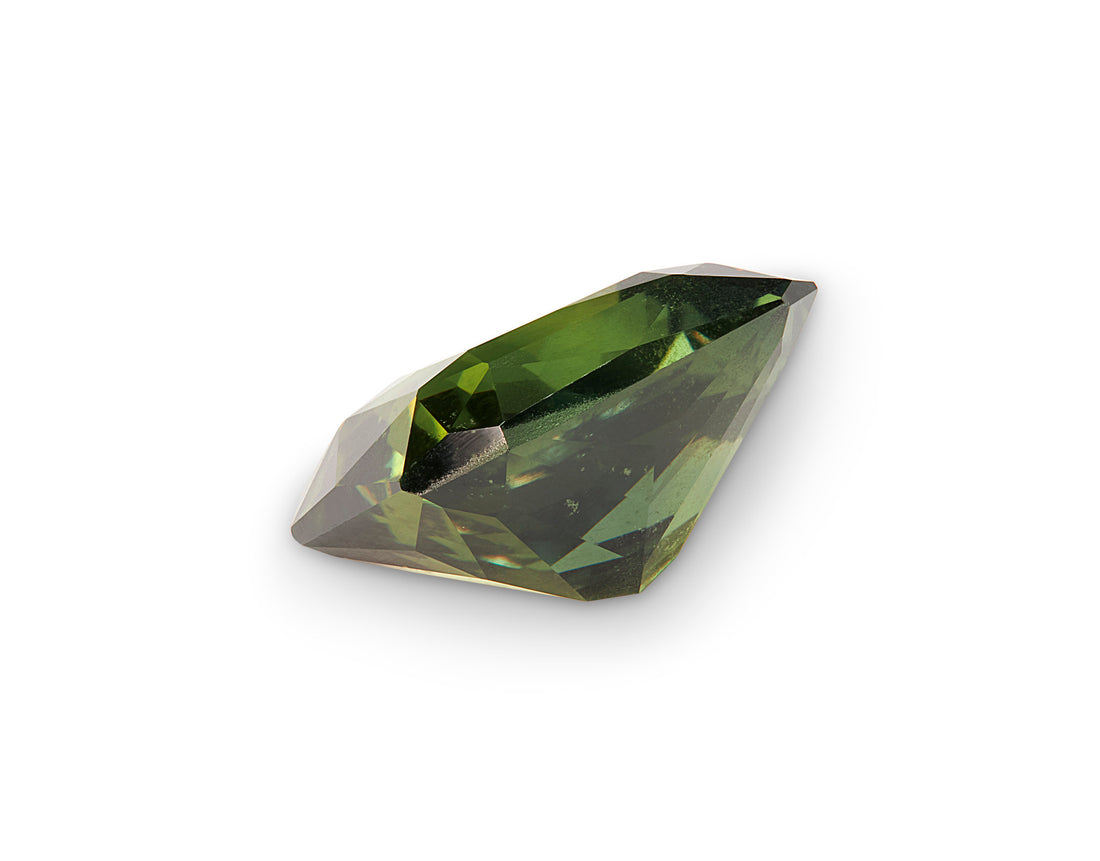  GIA certified unheated 4.81ct Green to Purple Colour Change Sapphire 