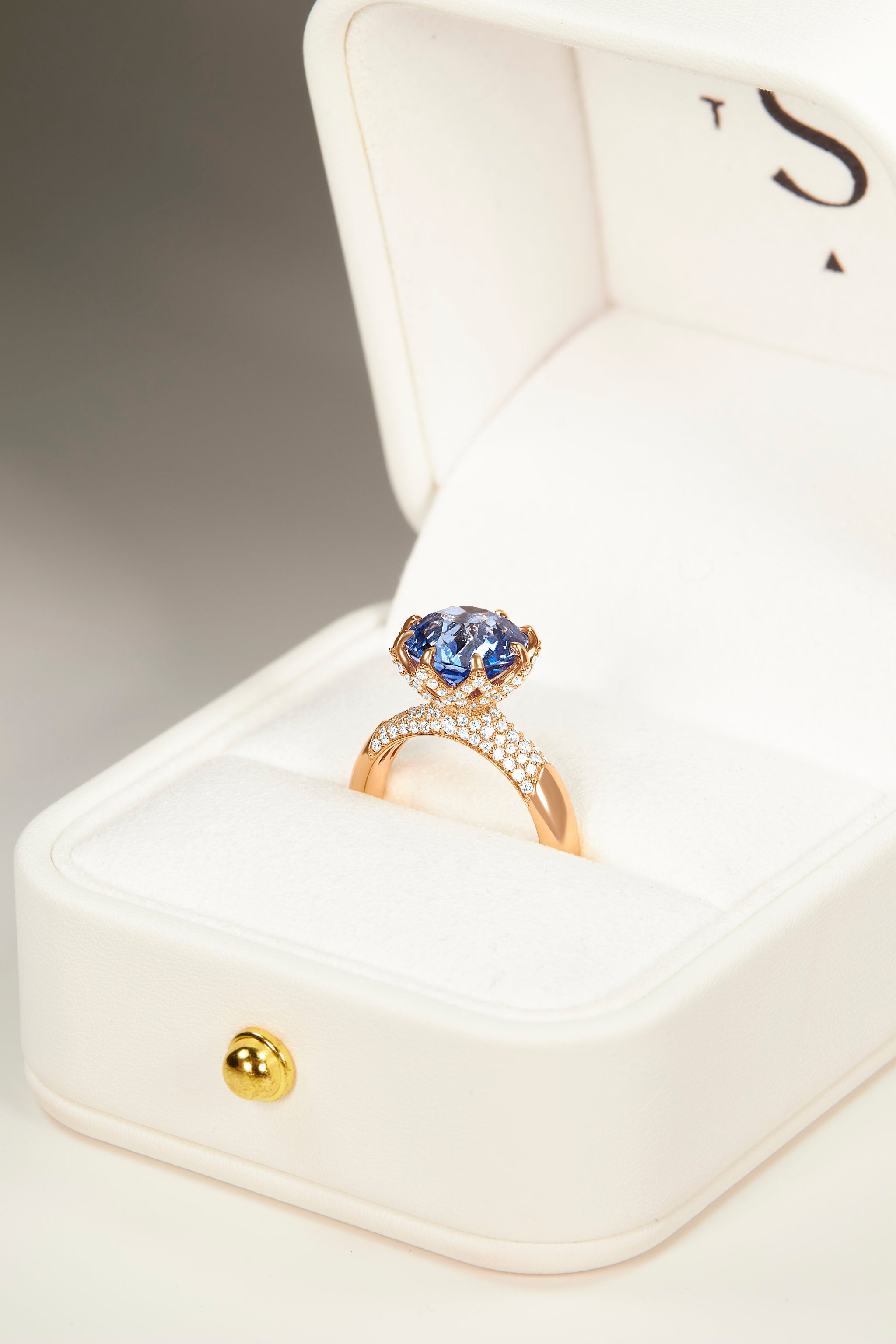 5.19ct Ceylon Cornflower Blue Sapphire Ring