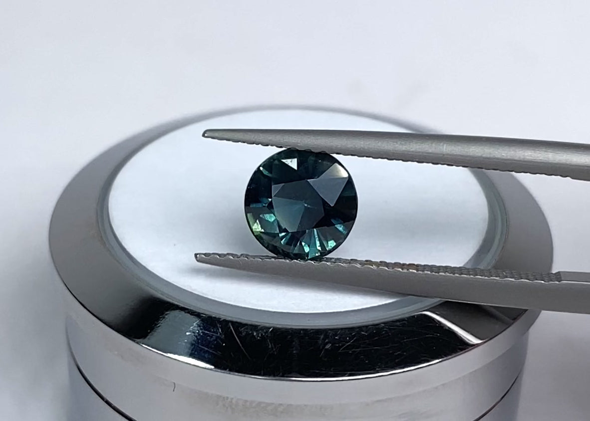 1.52ct Teal Blue Sapphire Round Brilliant Cut