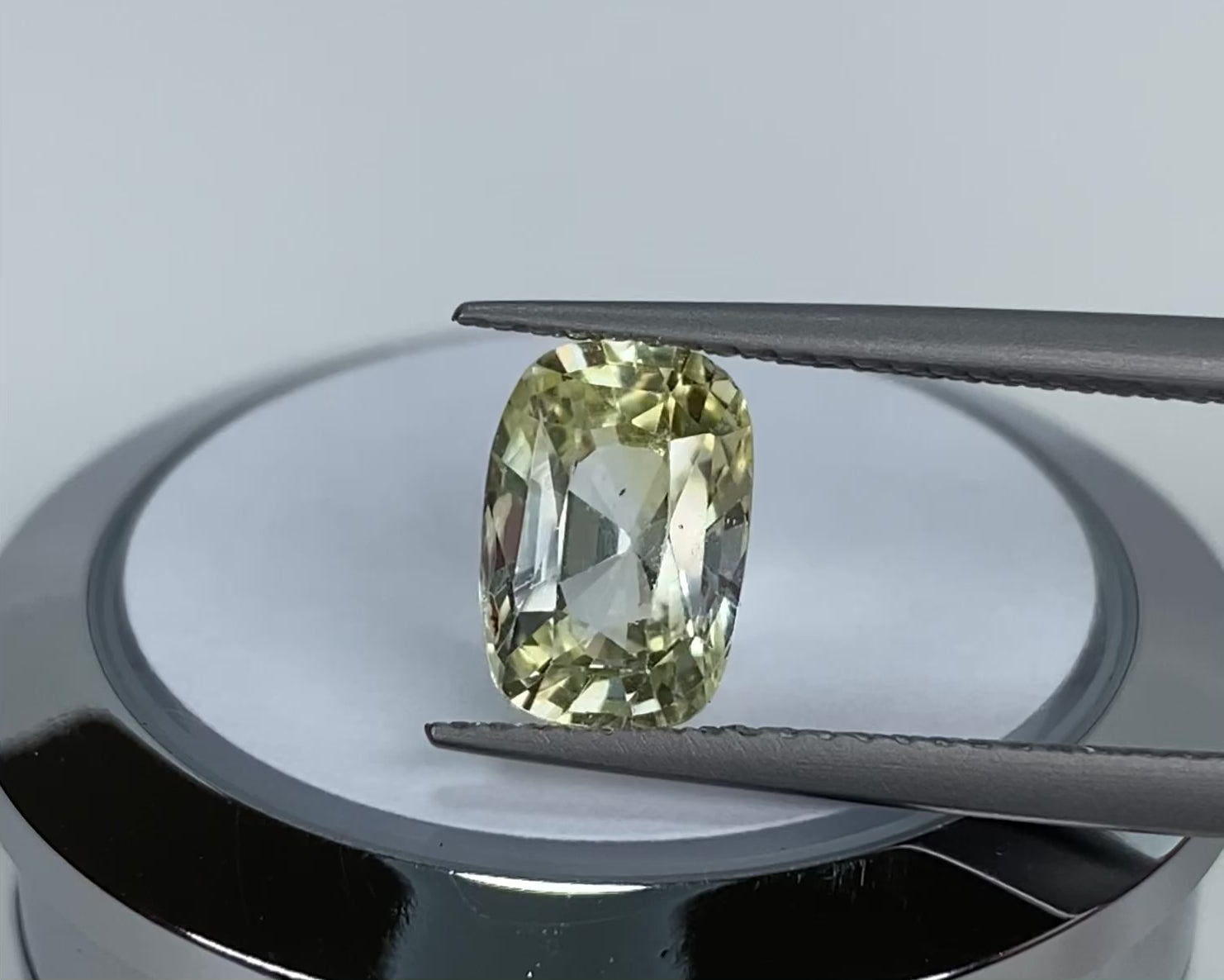 2.17ct Yellow Sapphire